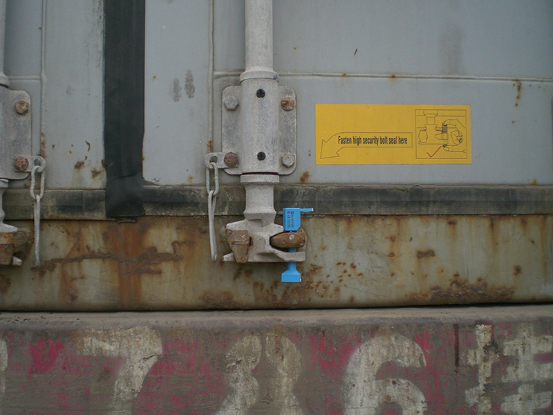 鉛封号封箱完畢